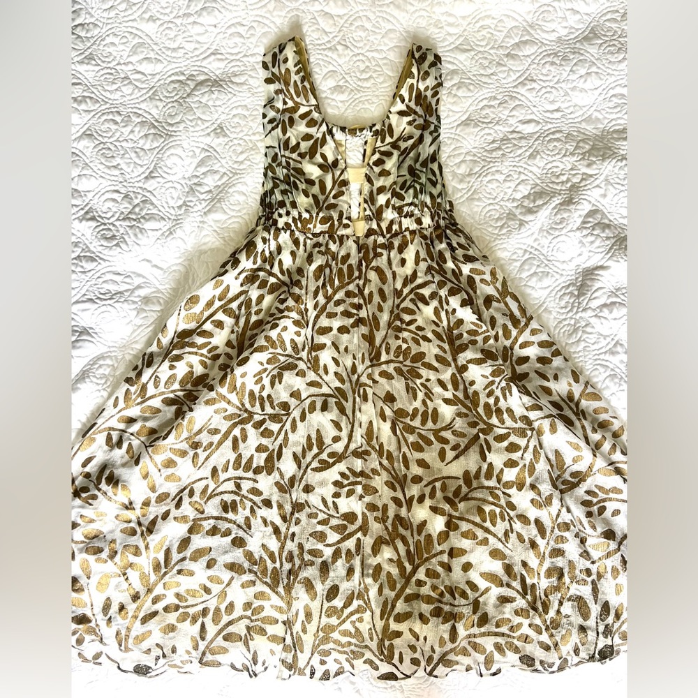 Diane Von Furstenburg Cream and Gold dress (size 2)